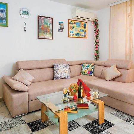 2 Bedroom Gorgeous Apartment In Рабац Экстерьер фото